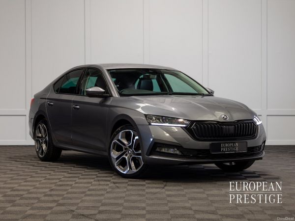 Skoda Octavia Hatchback, Diesel, 2023, Grey