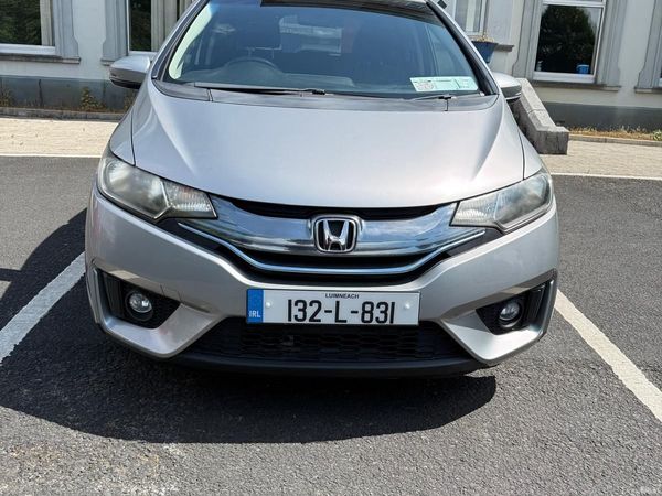 Honda Fit Hatchback, Petrol Hybrid, 2013, 