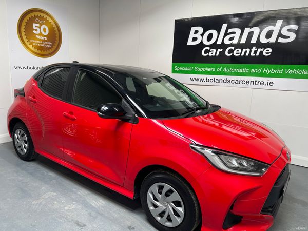 Toyota Yaris Hatchback, Petrol, 2021, Red
