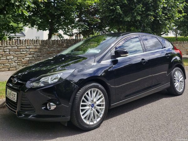 Ford Focus Hatchback, Petrol, 2013, Black