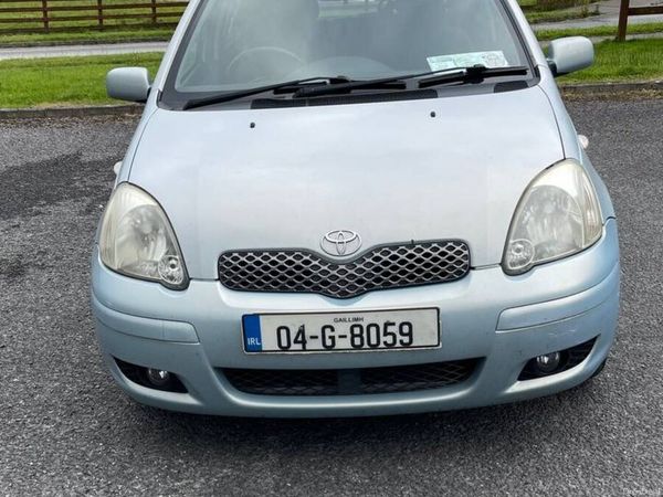 Toyota Yaris Hatchback, Petrol, 2004, Blue
