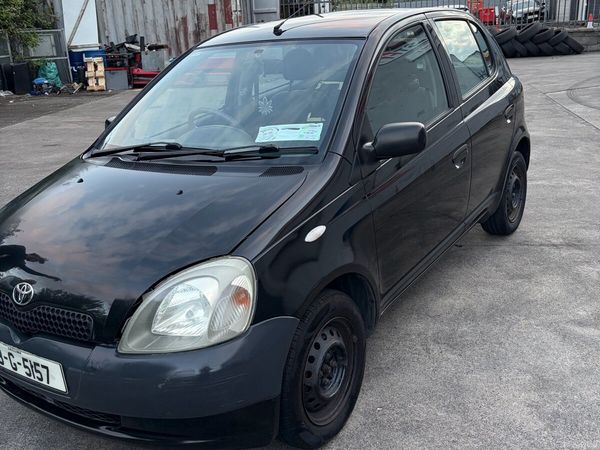 Toyota Yaris Hatchback, Petrol, 2003, Black