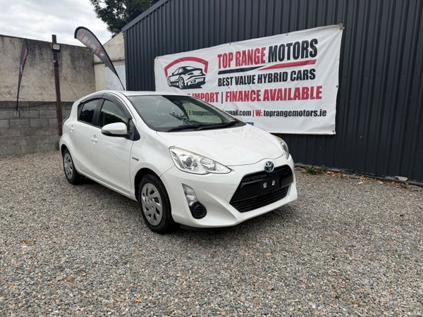 Toyota Aqua Hatchback, Petrol Hybrid, 2017, White