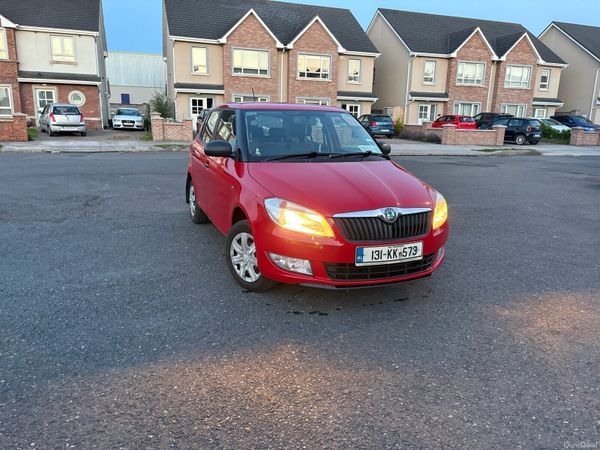 Skoda Fabia Hatchback, Petrol, 2013, Red