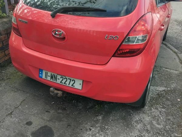Hyundai i20 Hatchback, Diesel, 2011, Red