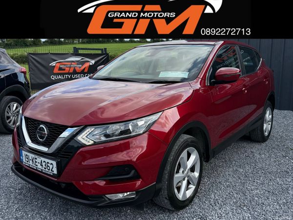 Nissan Qashqai Hatchback, Diesel, 2019, Red
