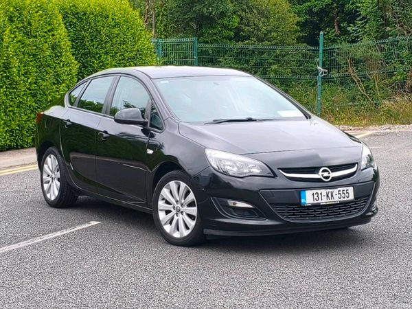 Opel Astra Saloon, Petrol, 2013, Black