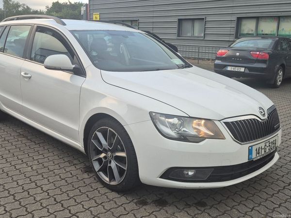 Skoda Superb Estate, Diesel, 2014, White