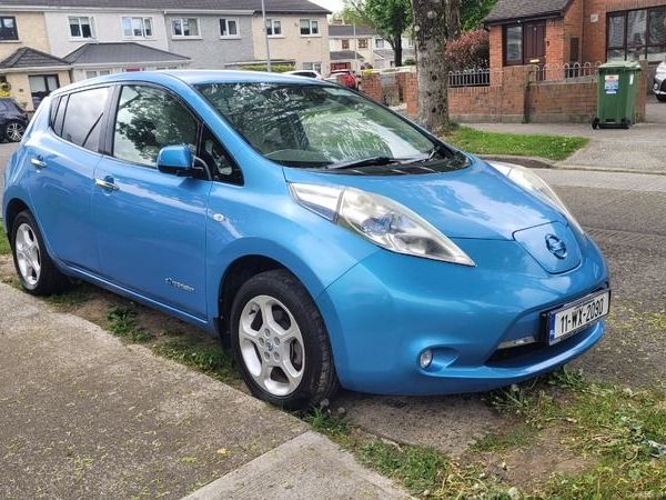 Nissan Leaf Hatchback, Electric, 2011, Blue