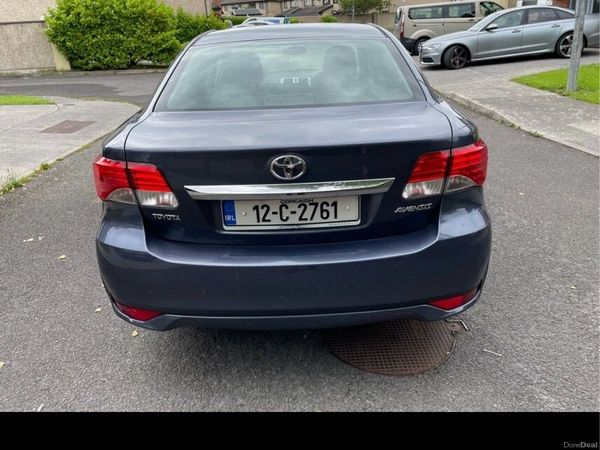 Toyota Avensis Saloon, Diesel, 2012, Blue