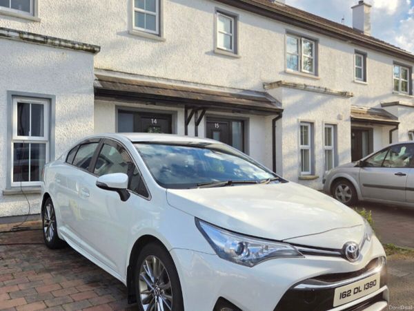 Toyota Avensis Saloon, Diesel, 2016, White