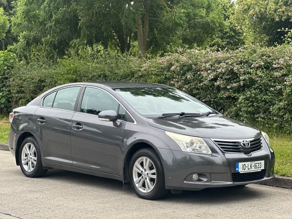 Toyota Avensis Saloon, Petrol, 2010, Grey