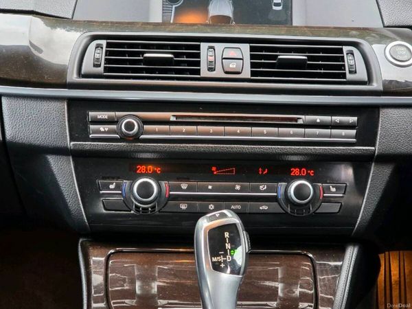 BMW 5-Series Saloon, Diesel, 2011, Silver