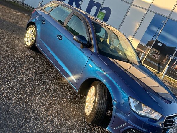 Audi A3 Hatchback, Diesel, 2013, Blue