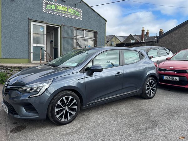 Renault Clio Hatchback, Petrol, 2022, Grey