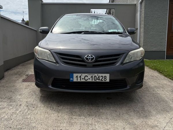 Toyota Corolla Saloon, Diesel, 2011, Grey
