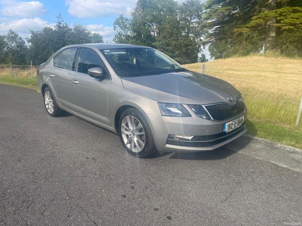 Skoda Octavia Saloon, Petrol, 2019, Grey