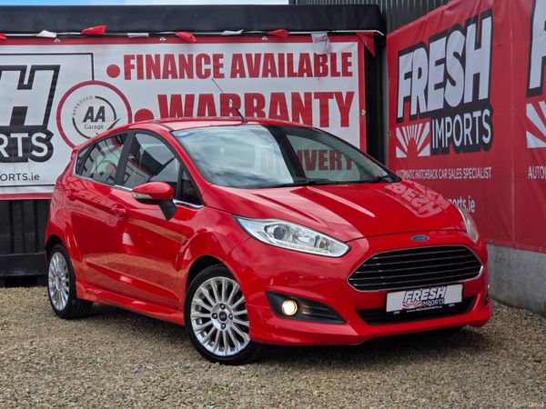 Ford Fiesta Hatchback, Petrol, 2014, Red