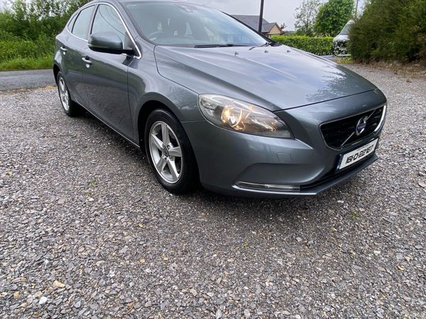 Volvo V40 Hatchback, Diesel, 2016, Grey