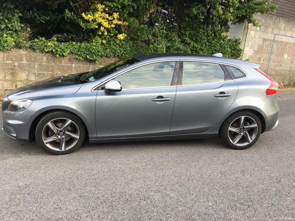 Volvo V40 Hatchback, Diesel, 2015, Grey
