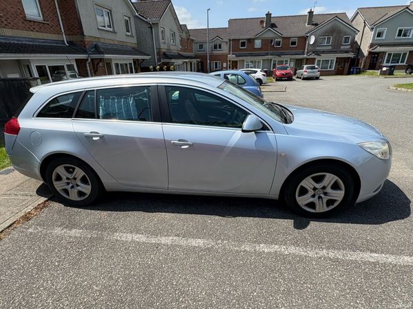 Vauxhall Insignia Estate, Diesel, 2012, Silver