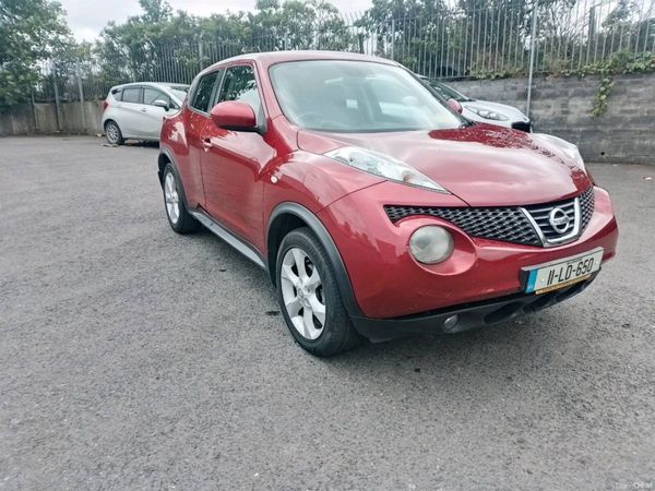 Nissan Juke SUV, Petrol, 2011, Red