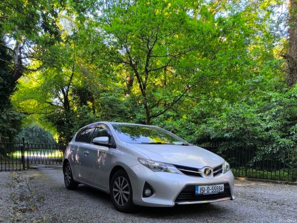 Toyota Auris Hatchback, Petrol, 2015, Silver