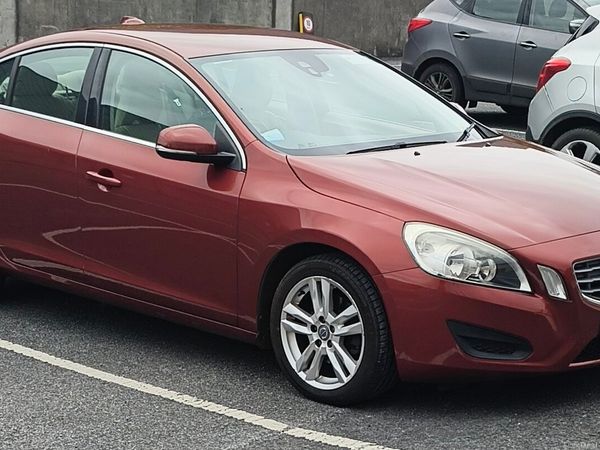 Volvo S60 Saloon, Diesel, 2013, Red