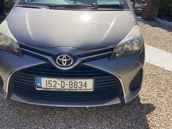 Toyota Yaris Hatchback, Petrol, 2015, Beige