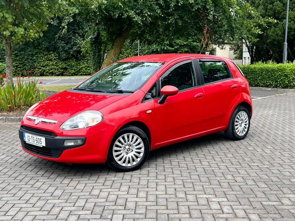 Fiat Punto Hatchback, Petrol, 2012, Red