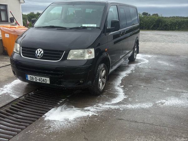 Volkswagen Shuttle Saloon, Diesel, 2008, Black