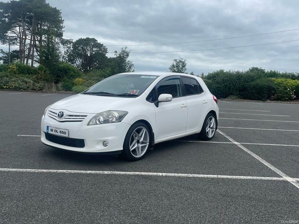 Toyota Auris Hatchback, Diesel, 2012, White