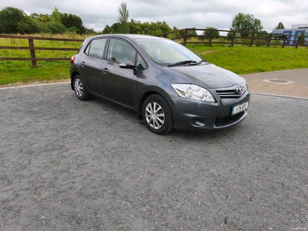 Toyota Auris Hatchback, Petrol, 2011, Grey