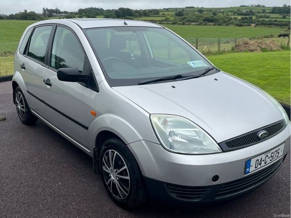 Ford Fiesta Hatchback, Petrol, 2004, Silver