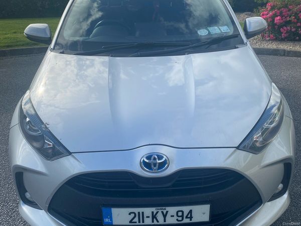 Toyota Yaris Hatchback, Petrol Hybrid, 2021, Grey