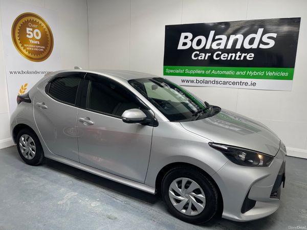Toyota Yaris Hatchback, Petrol, 2020, Silver
