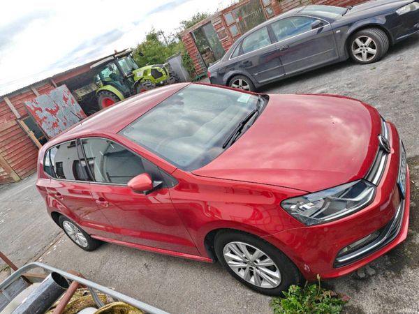 Volkswagen Polo Hatchback, Petrol, 2016, Red