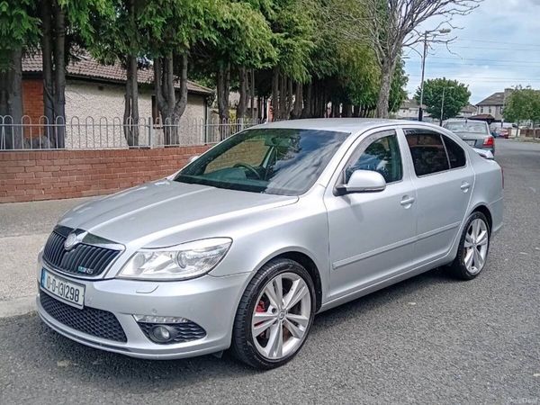 Skoda Octavia Hatchback, Diesel, 2010, Silver