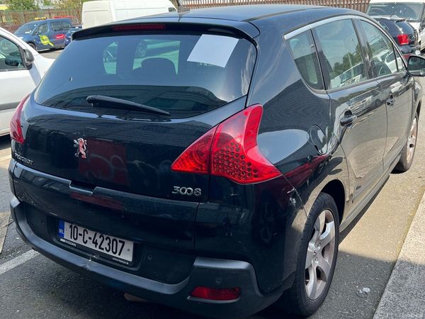Peugeot 3008 MPV, Diesel, 2010, Black