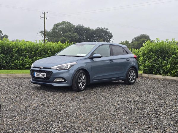 Hyundai i20 Hatchback, Petrol, 2017, Blue