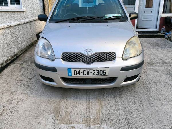 Toyota Yaris Hatchback, Petrol, 2004, Silver
