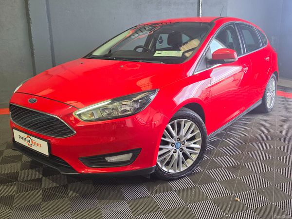 Ford Focus Hatchback, Diesel, 2015, Red