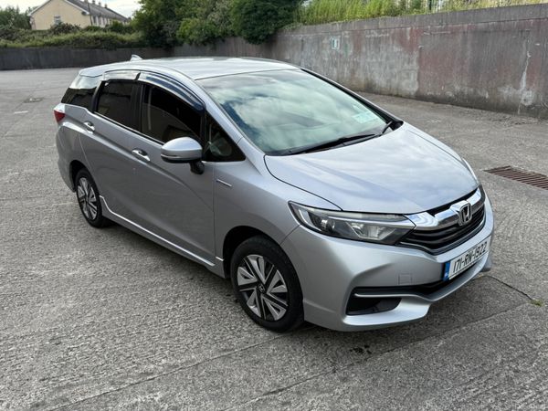 Honda Shuttle Estate, Petrol Hybrid, 2017, Silver