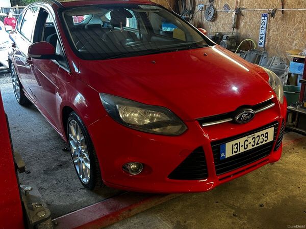 Ford Focus Hatchback, Diesel, 2013, Red