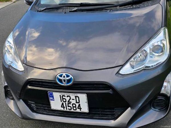 Toyota Aqua Hatchback, Petrol Hybrid, 2016, Grey