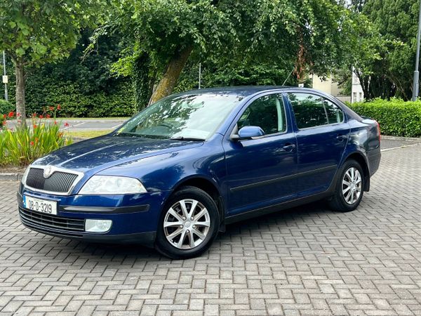 Skoda Octavia Hatchback, Petrol, 2008, Blue