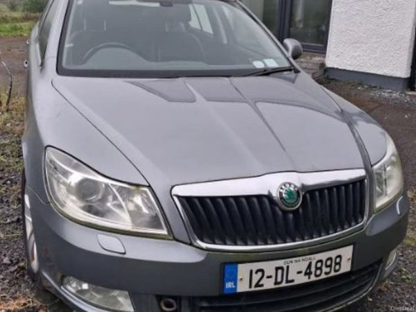 Skoda Octavia Hatchback, Diesel, 2012, Grey