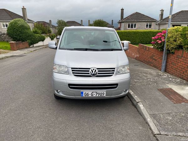 Volkswagen Caravelle Minibus, Diesel, 2006, Silver