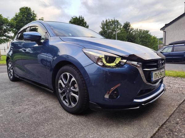 Mazda Demio MPV, Diesel, 2017, Blue
