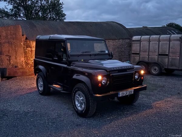 Land Rover Defender SUV, Diesel, 2013, Black
